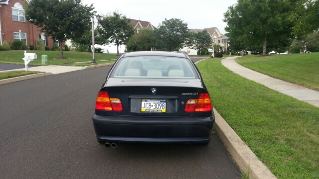 BMW 3-Series 2003 photo 2
