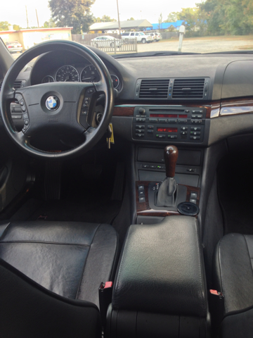 BMW 3-Series 4WD 4dr Heat Sedan