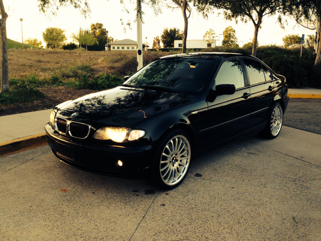 BMW 3-Series 2003 photo 1