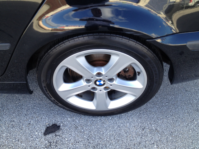 BMW 3-Series 2004 photo 1