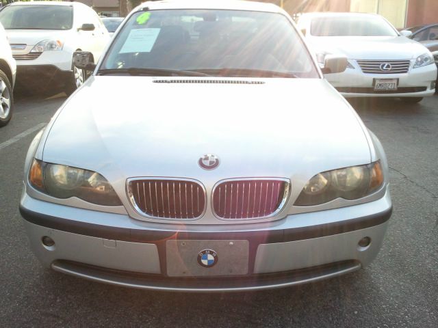 BMW 3-Series 2004 photo 13