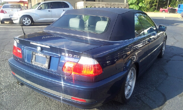 BMW 3-Series 2004 photo 0