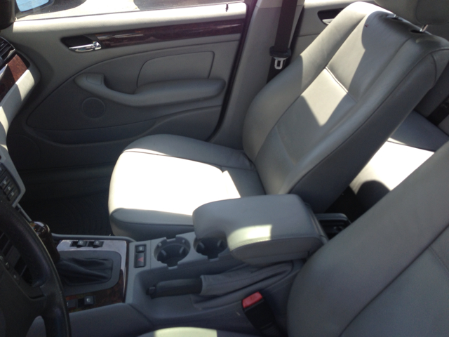 BMW 3-Series 2005 photo 1