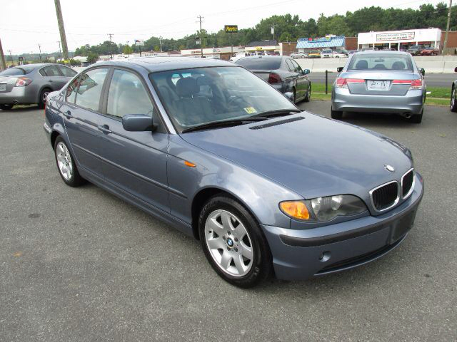 BMW 3-Series 2005 photo 1