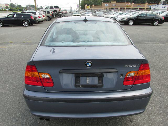 BMW 3-Series 2005 photo 3