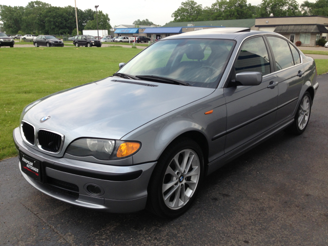 BMW 3-Series 2005 photo 1