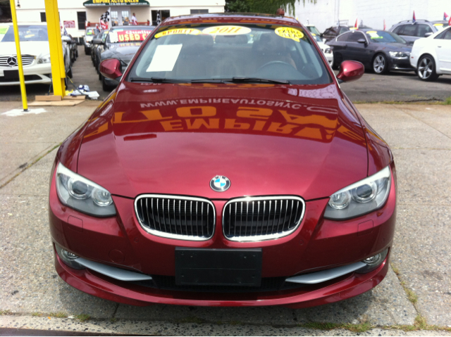 BMW 3-Series 2011 photo 4