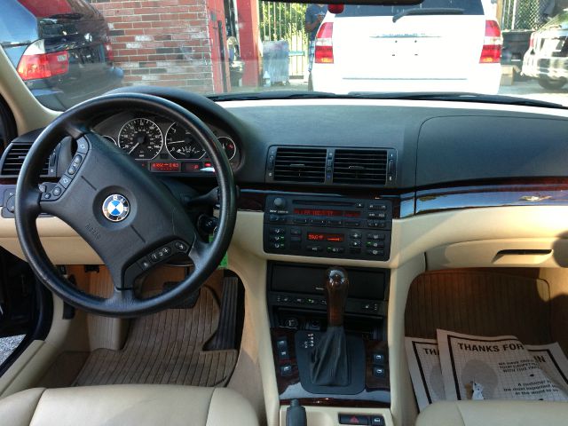 BMW 330 Unknown Sedan