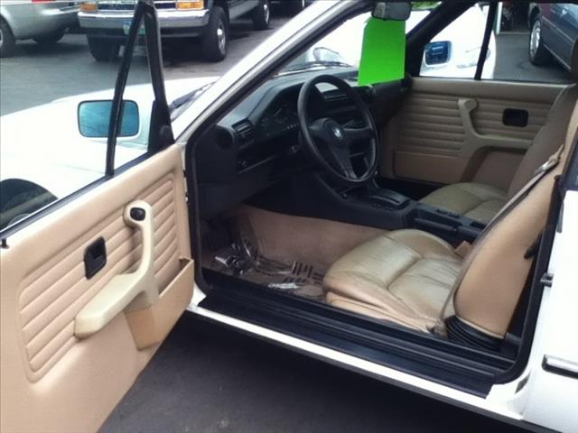 BMW 3 series 2WD Crew Cab 126.0 LT W/1lt Unspecified