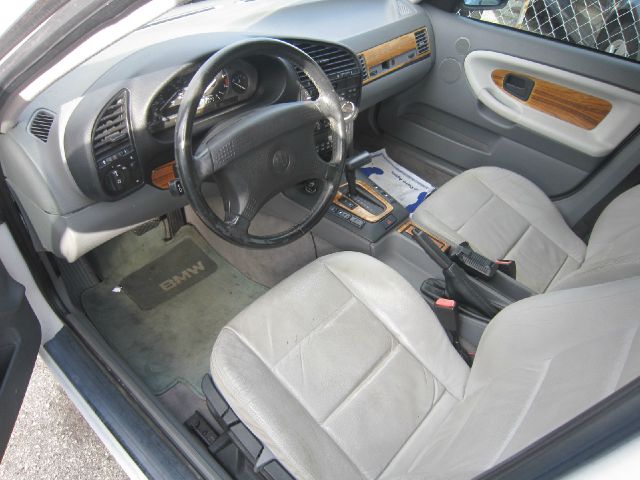 BMW 3 series 1992 photo 2