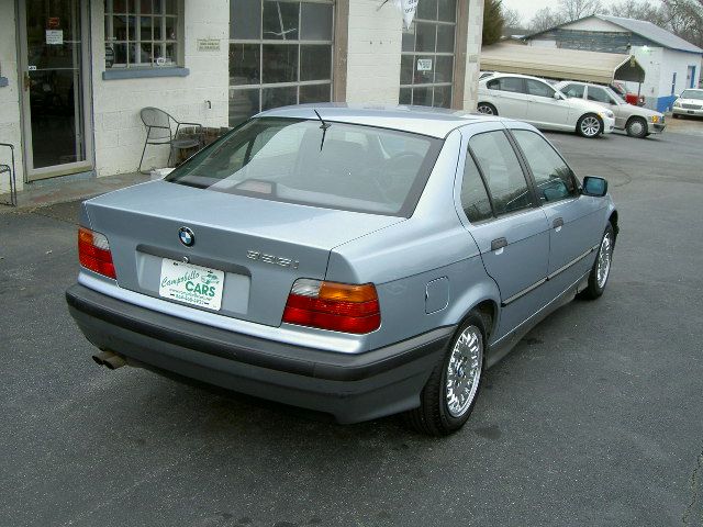 BMW 3 series 1992 photo 1