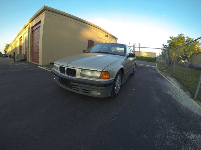 BMW 3 series 1993 photo 2