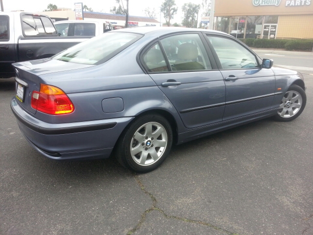 BMW 3 series 2001 photo 2