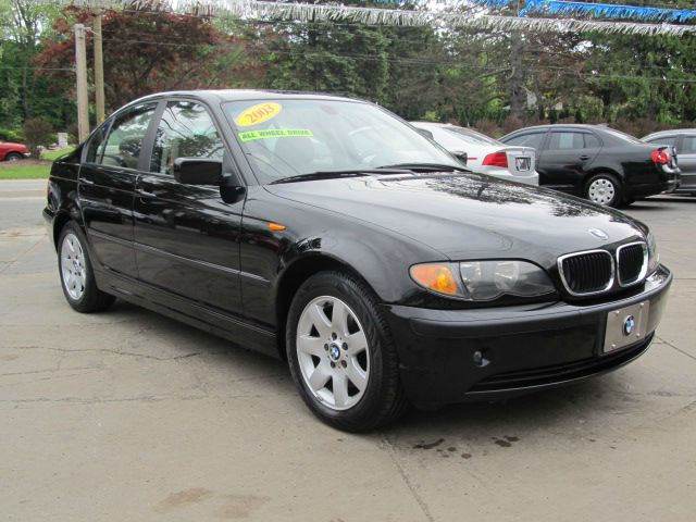 BMW 3 series 2003 photo 2