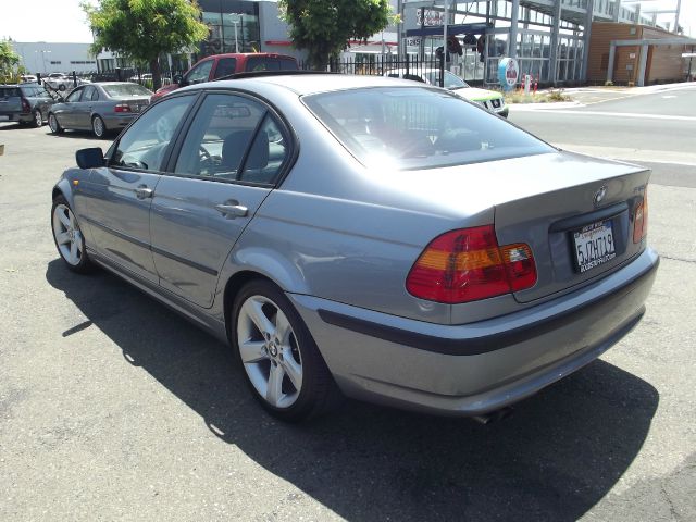 BMW 3 series 2004 photo 2