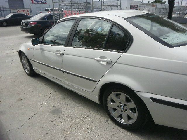 BMW 3 series 2004 photo 0