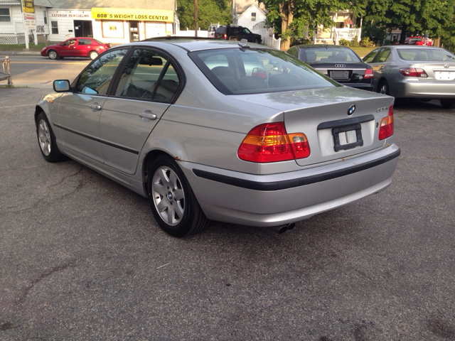 BMW 3 series 2004 photo 2