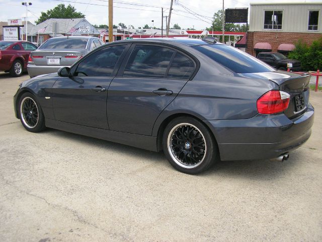 BMW 3 series LS Flex Fuel 4x4 This Is One Of Our Best Bargains Sedan