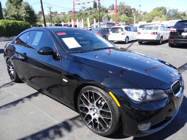 BMW 3 series 2009 photo 2