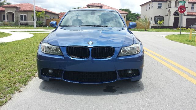 BMW 3 series 2010 photo 3
