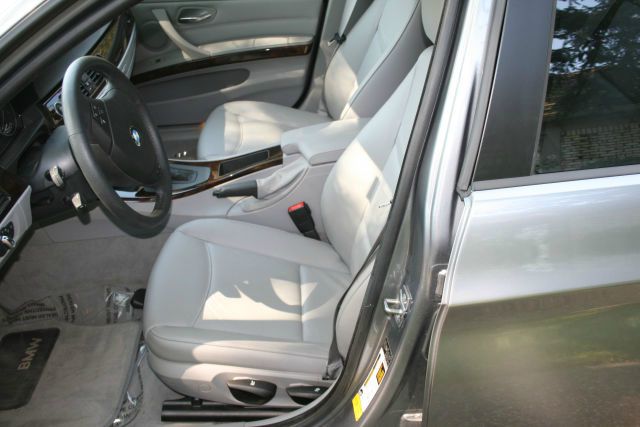 BMW 3 series 2010 photo 3