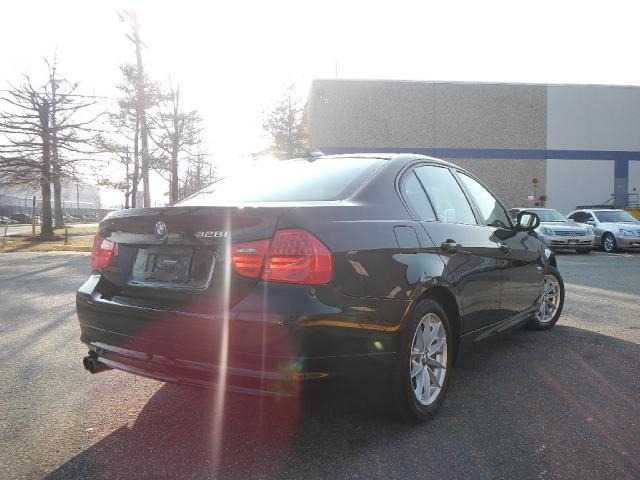 BMW 3 series 2010 photo 3