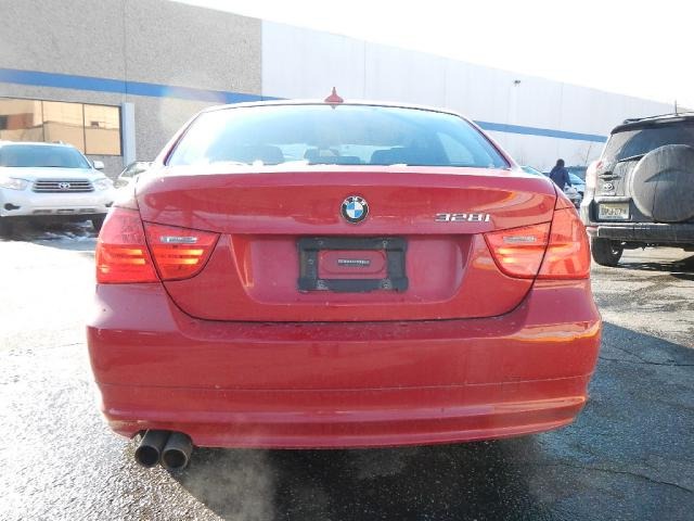 BMW 3 series 2010 photo 1