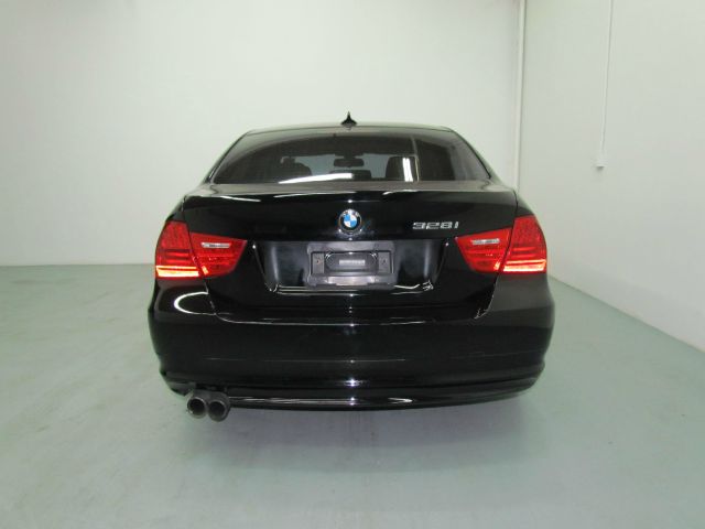 BMW 3 series 2010 photo 4