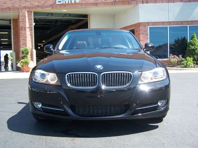 BMW 3 series 2011 photo 3