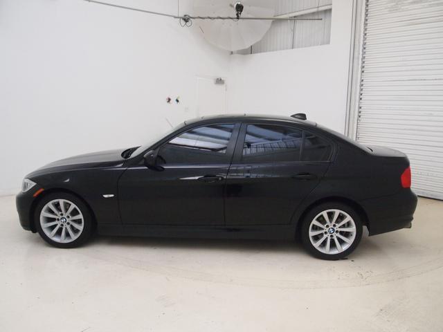 BMW 3 series 2011 photo 3