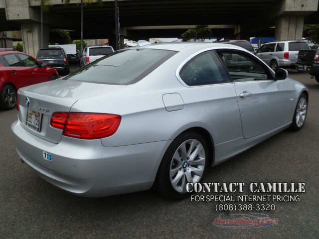 BMW 3 series 2011 photo 2
