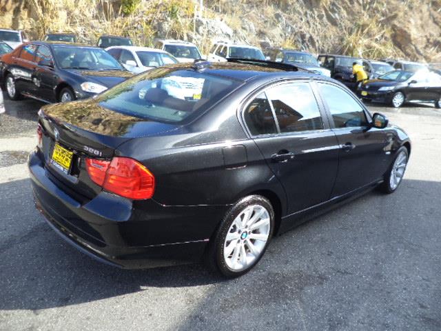 BMW 3 series 2011 photo 3