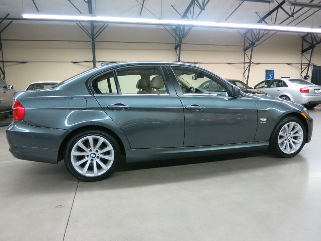 BMW 3 series EXT WB W/1sb PKG Sedan