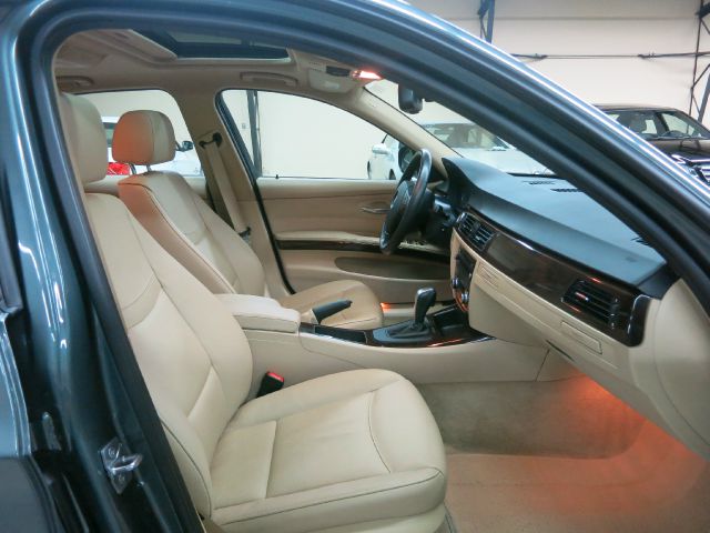 BMW 3 series 2011 photo 4