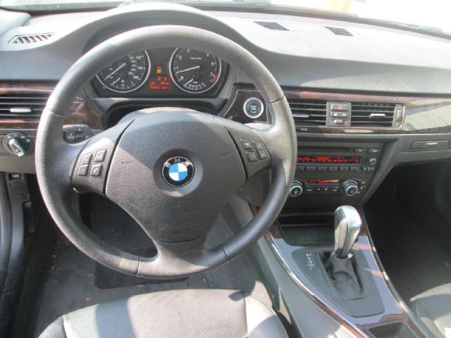 BMW 3 series 4WD 4dr Auto (SE) Sedan