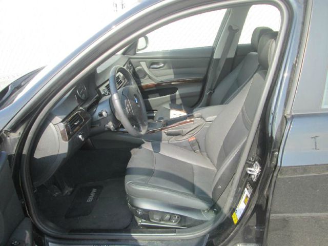 BMW 3 series 2011 photo 1