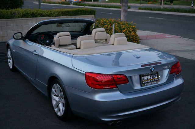 BMW 3 series 2011 photo 2