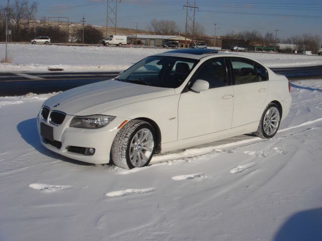 BMW 3 series 2011 photo 1