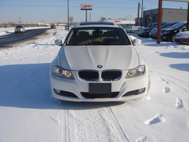 BMW 3 series 2011 photo 3