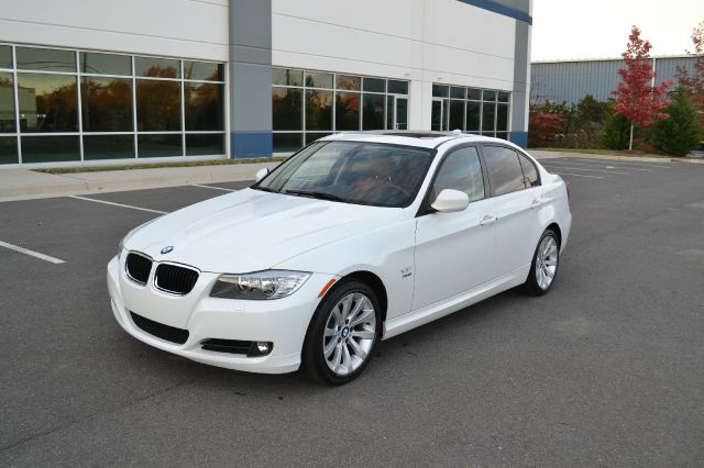 BMW 3 series 2011 photo 4