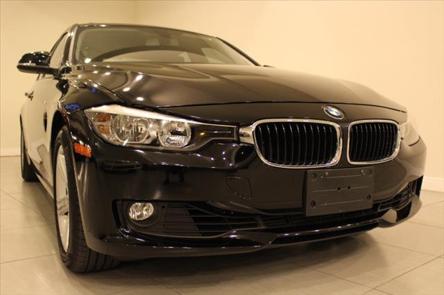 BMW 3 series 2012 photo 2