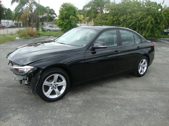 BMW 3 series 2013 photo 2