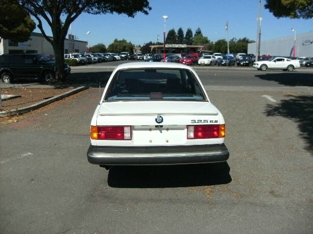 BMW 3 series 1986 photo 2