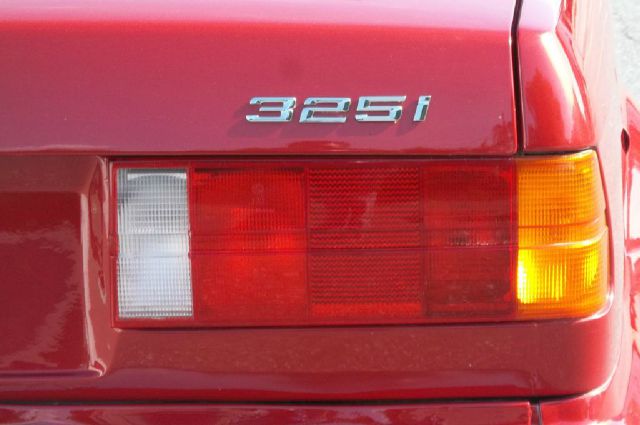 BMW 3 series 1987 photo 1