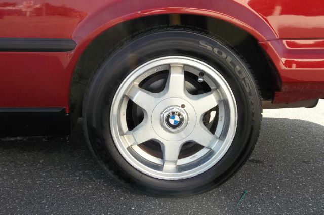 BMW 3 series 1987 photo 2