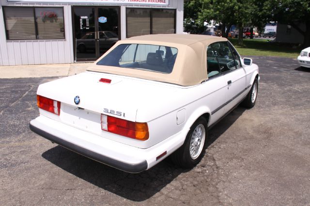 BMW 3 series 1987 photo 0