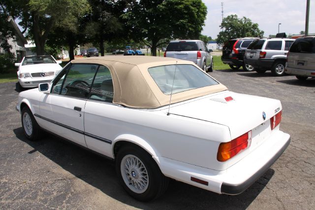 BMW 3 series 1987 photo 2