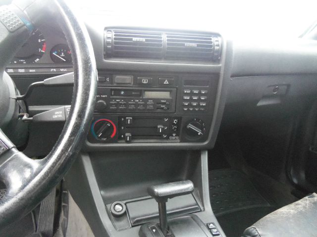 BMW 3 series 1987 photo 1