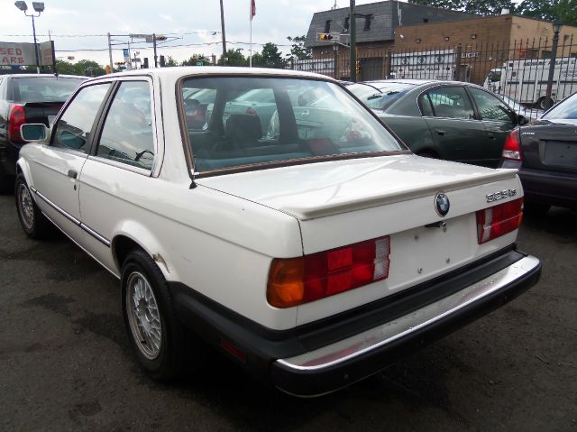BMW 3 series 1987 photo 10