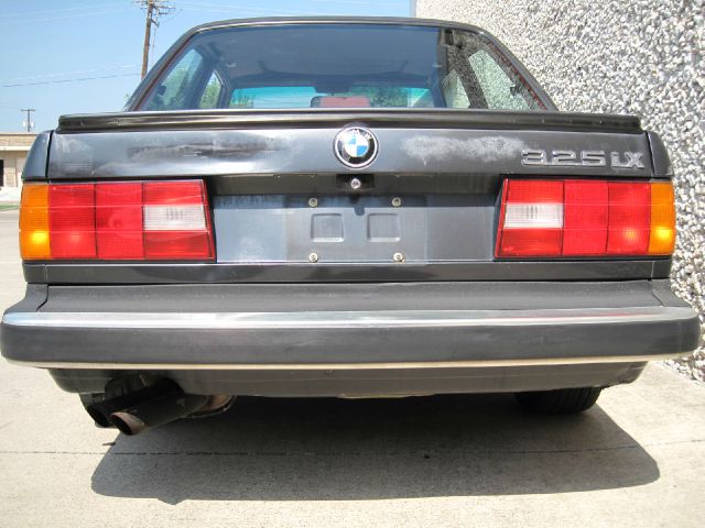 BMW 3 series 1988 photo 1